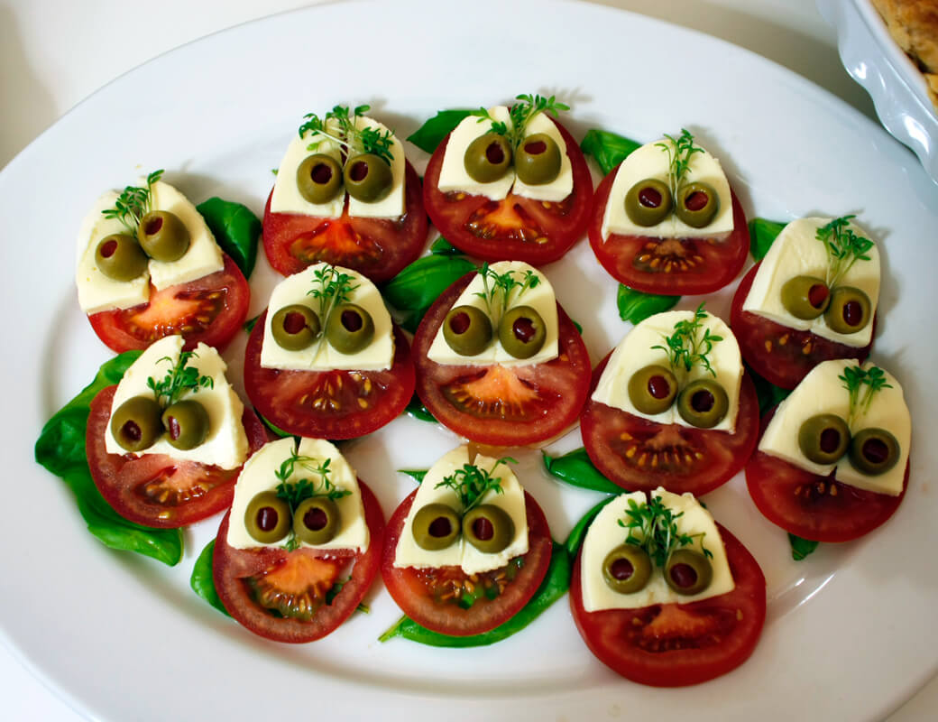 halloween rezept monster caprese salat1